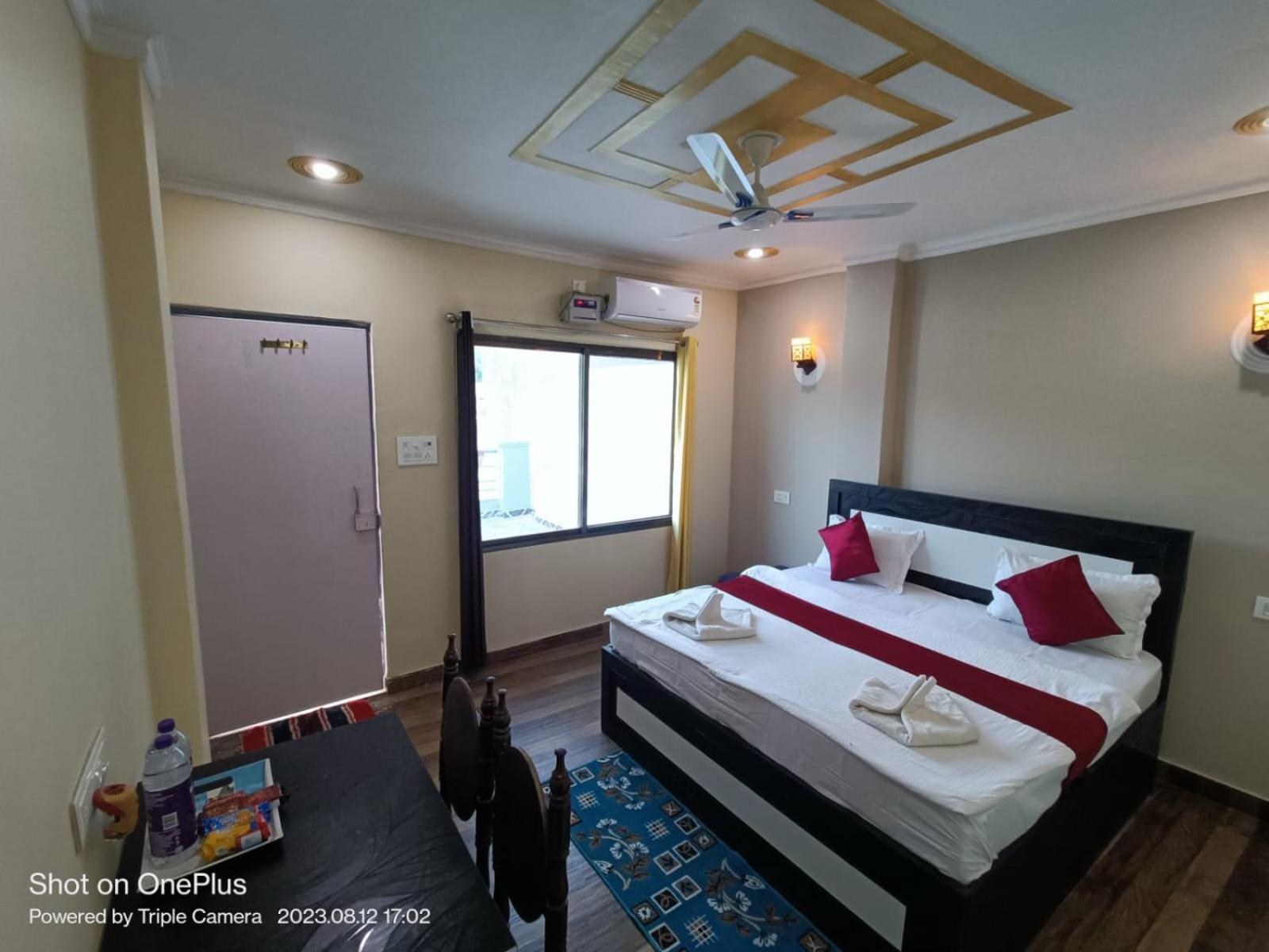Mohit In Paying Guest House Varanasi Exteriör bild